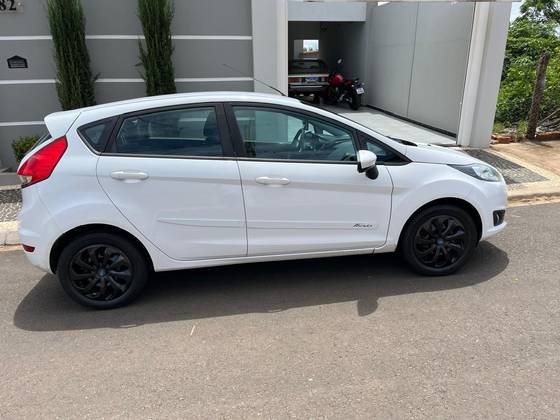 FORD FIESTA 1.5 S HATCH 16V FLEX 4P MANUAL